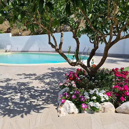 Skyview 招待所 4*